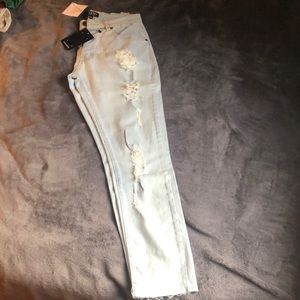 Men’s distressed jeans